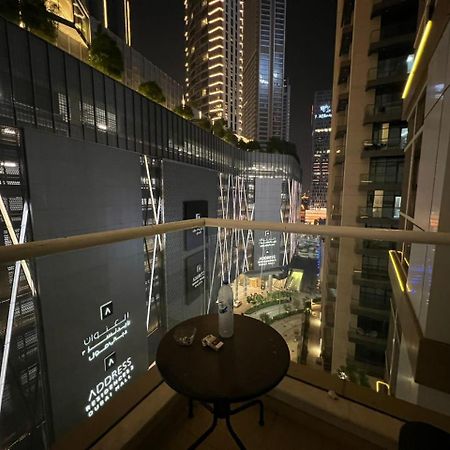 Downtown Holiday'S - 1 Min To Dubai Mall & Burj Khalifa Hostel ภายนอก รูปภาพ