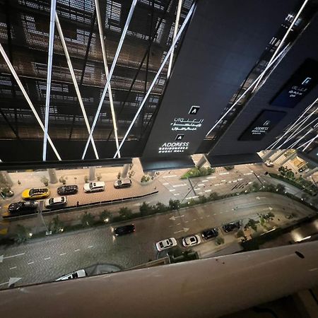 Downtown Holiday'S - 1 Min To Dubai Mall & Burj Khalifa Hostel ภายนอก รูปภาพ
