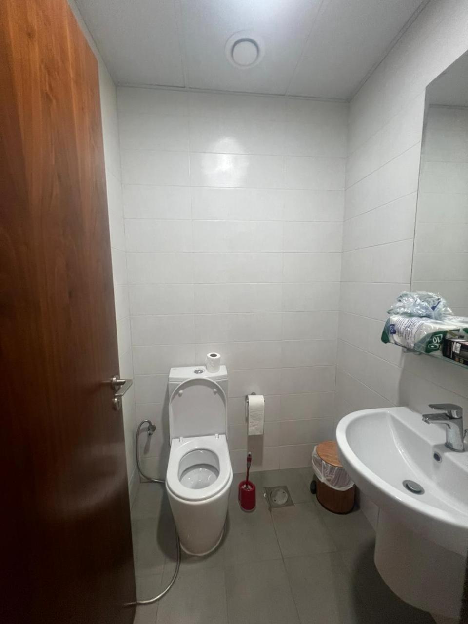 Downtown Holiday'S - 1 Min To Dubai Mall & Burj Khalifa Hostel ภายนอก รูปภาพ