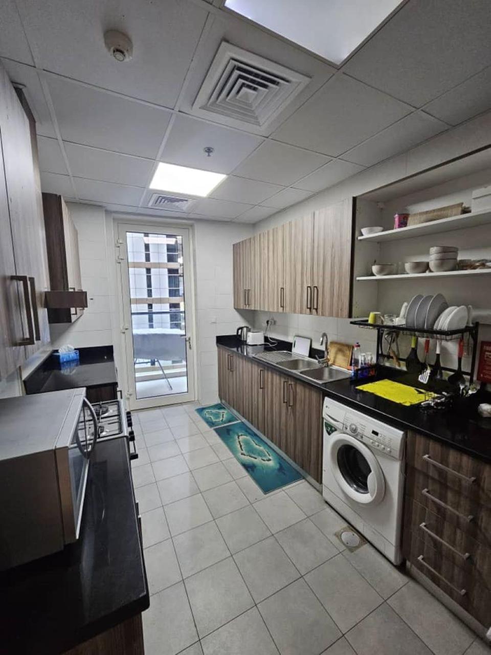Downtown Holiday'S - 1 Min To Dubai Mall & Burj Khalifa Hostel ภายนอก รูปภาพ