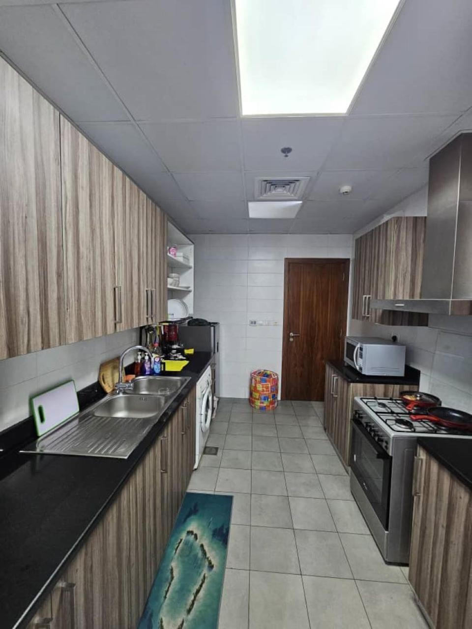 Downtown Holiday'S - 1 Min To Dubai Mall & Burj Khalifa Hostel ภายนอก รูปภาพ